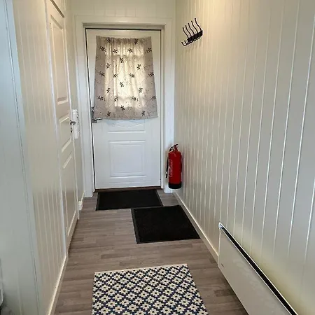- White House Apartman Vardø